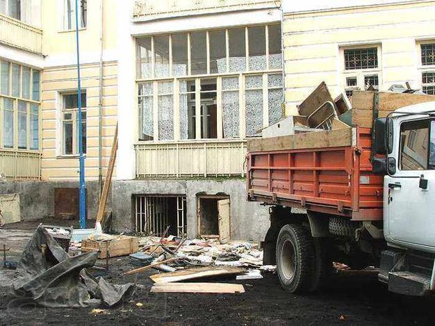 Вывоз строительного мусора, хлама, старой мебели в Новороссийске